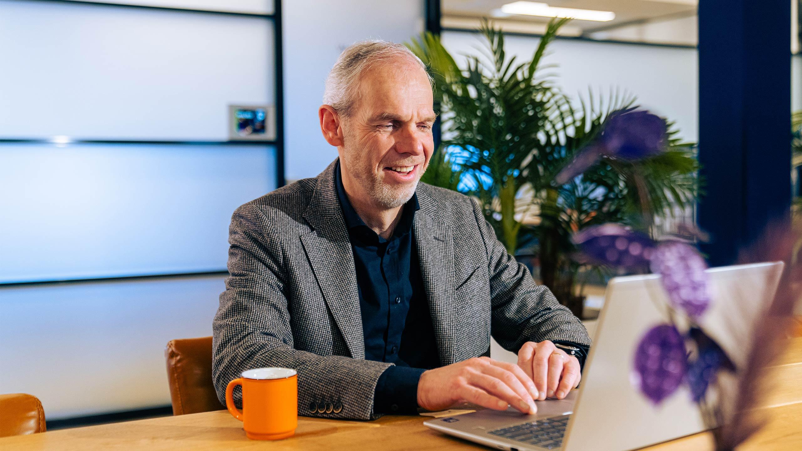 Sovereignty growth model: from <strong>blind trust to control</strong>